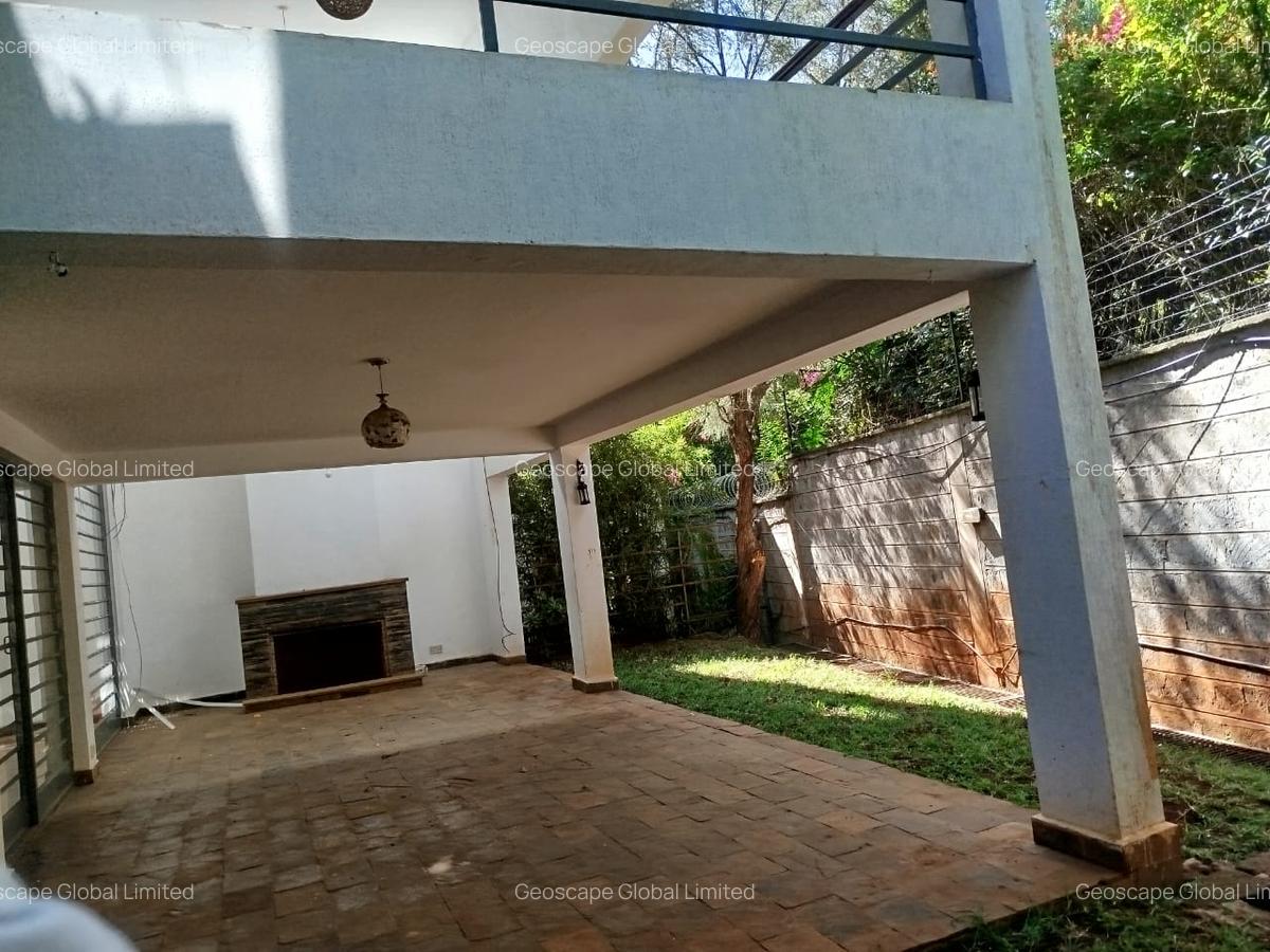 4 Bed House with En Suite in Lavington - 4
