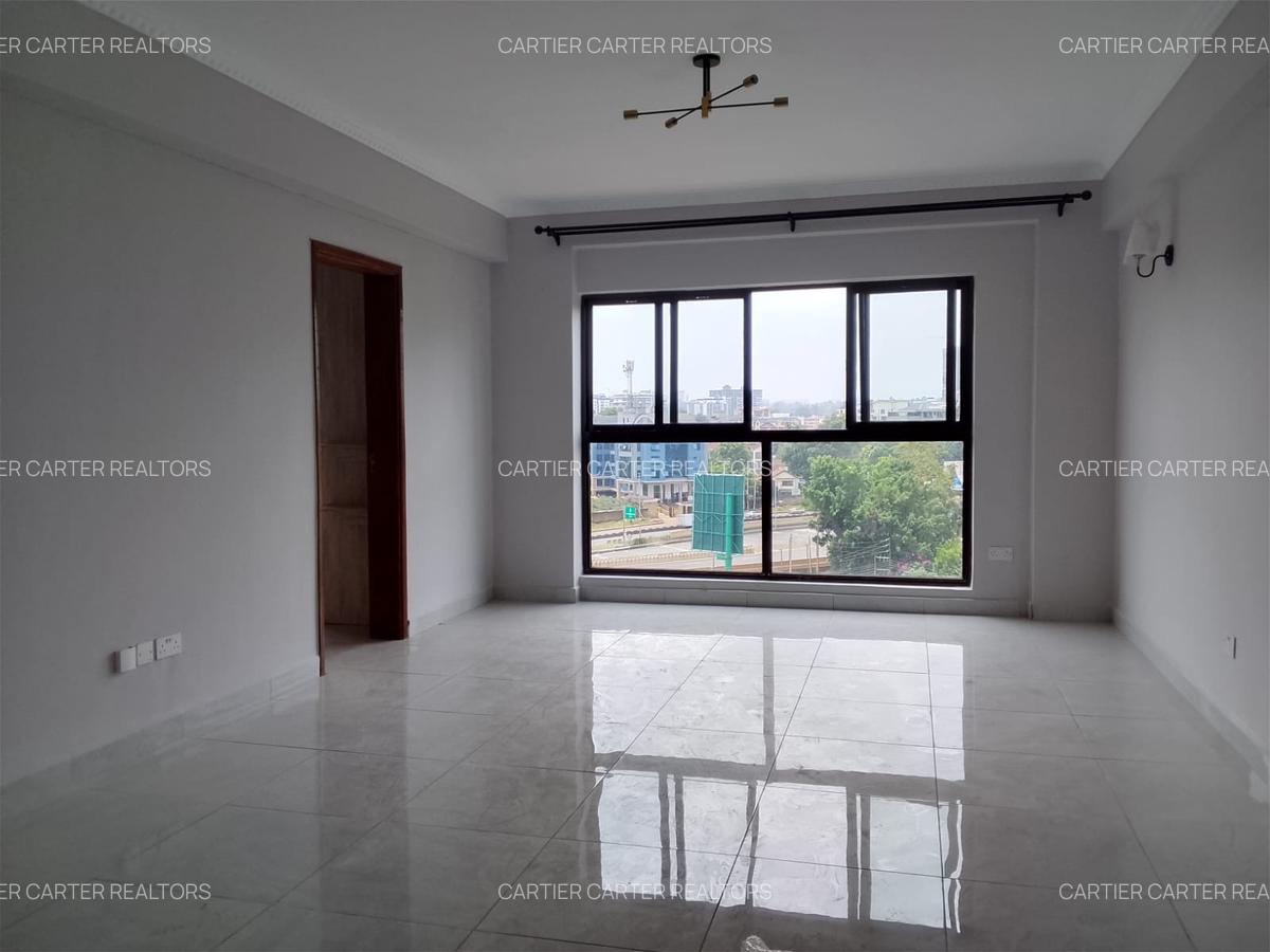 3 Bed Apartment with En Suite at 13 Schoollane - 1