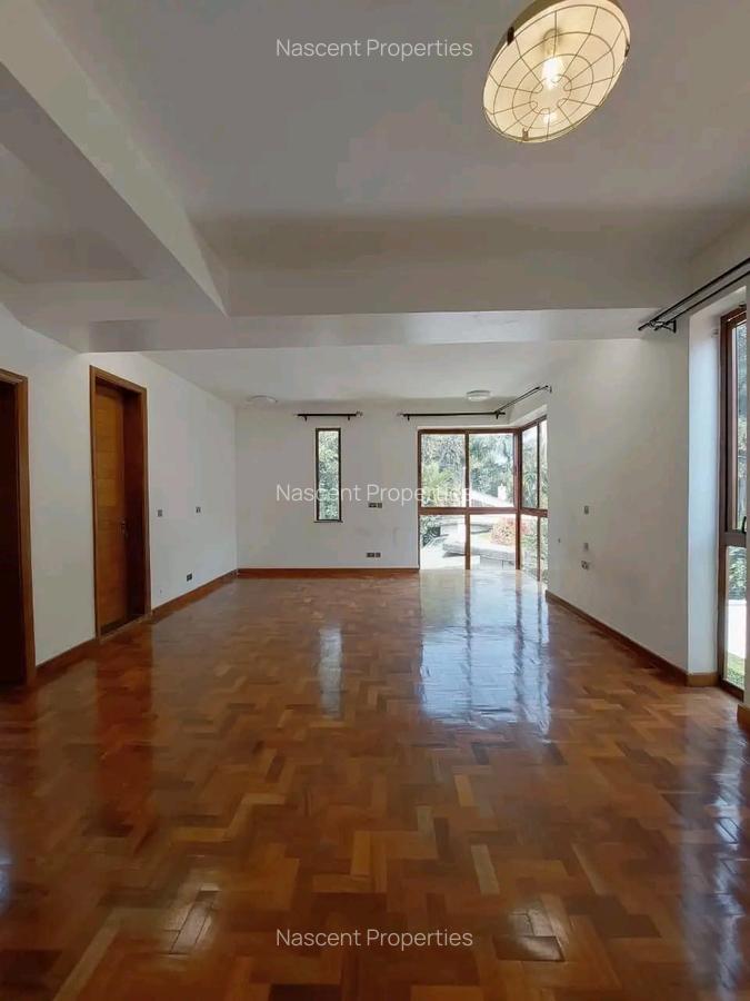 6 Bed Townhouse with En Suite in Lavington - 12