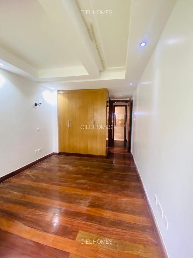 5 Bed Villa with En Suite in Lavington - 8