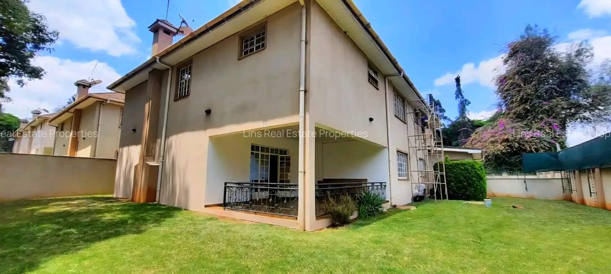 5 Bed Townhouse with En Suite in Lavington - 1