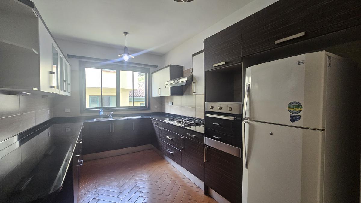 4 Bed Townhouse with En Suite at Kyuna - 3