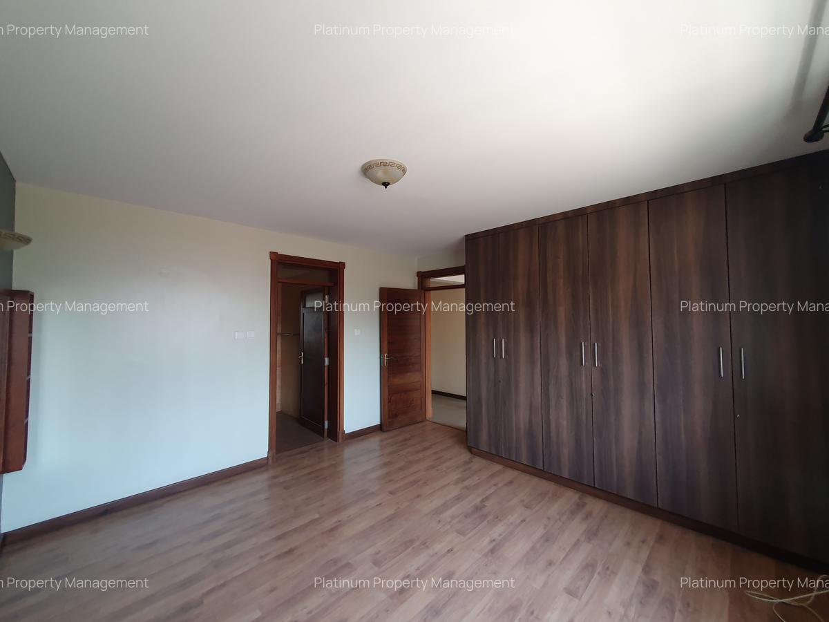 3 Bed Apartment with En Suite in Parklands - 15