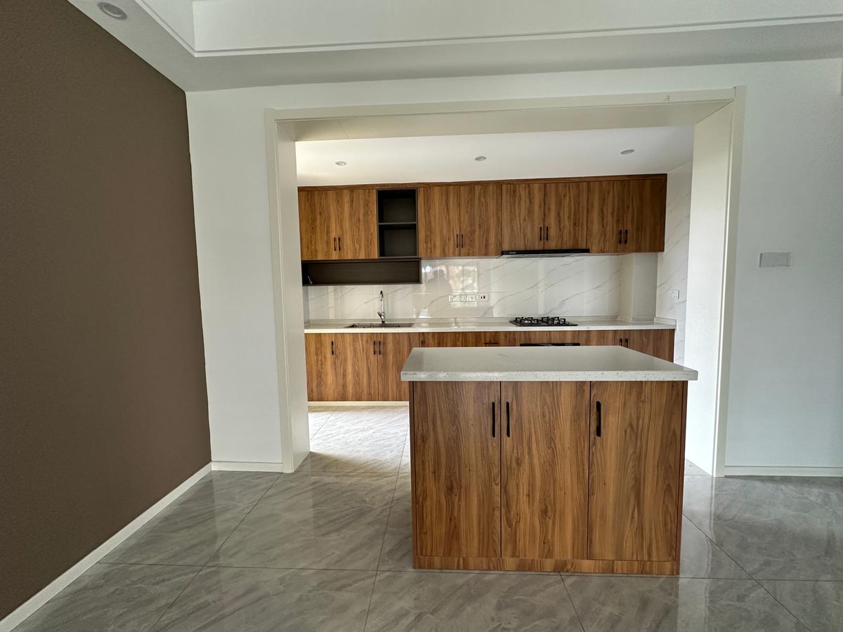 Serviced 2 Bed Apartment with En Suite in Kilimani - 8