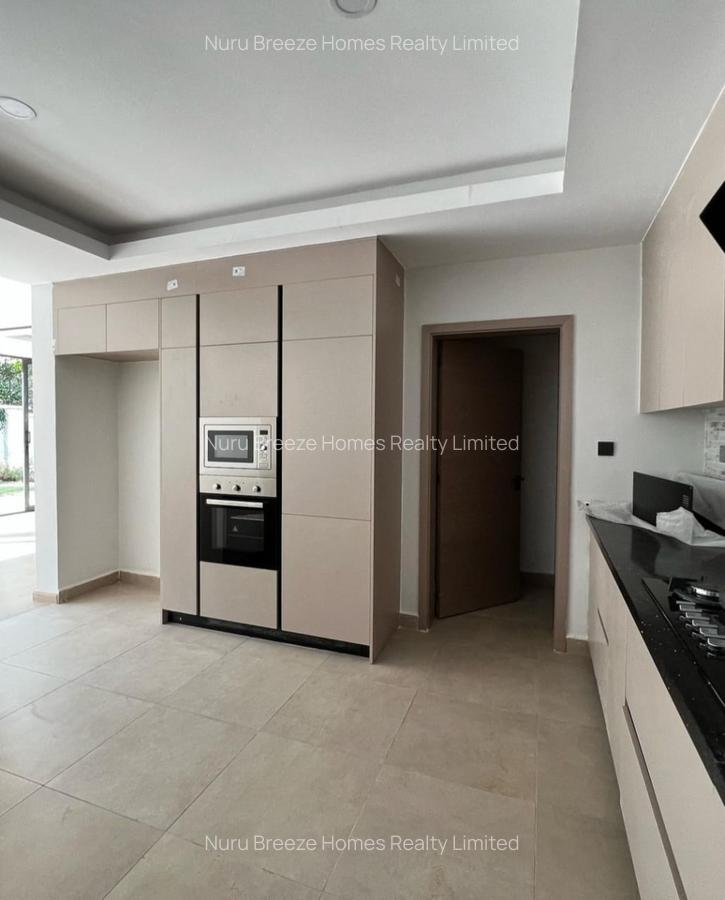 4 Bed Townhouse with En Suite in Lavington - 5