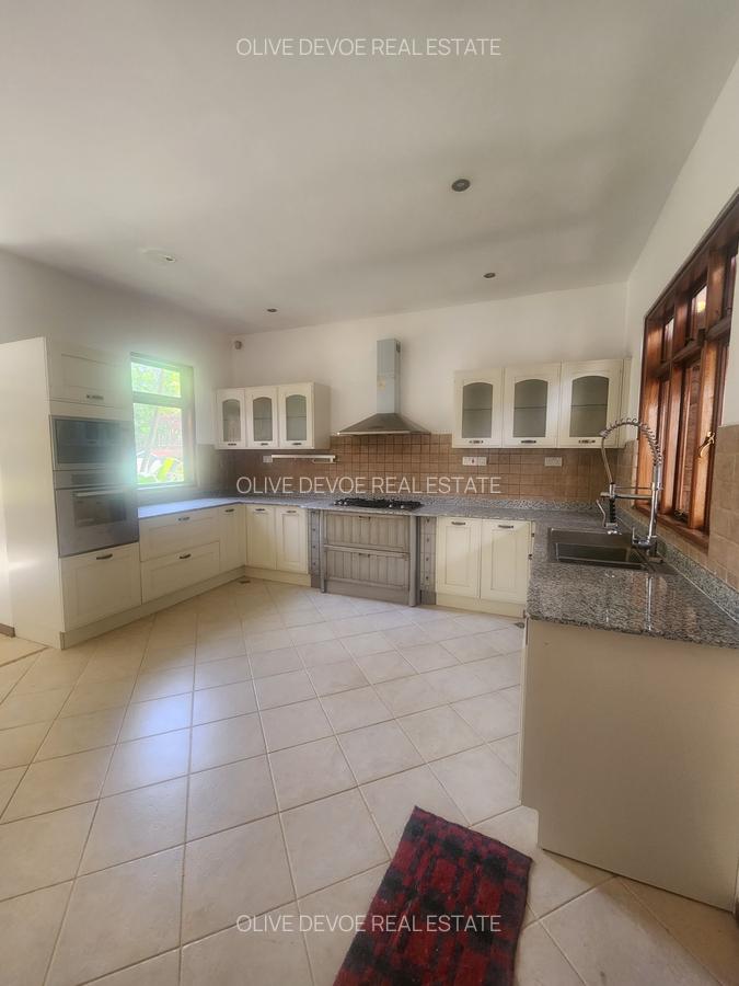 5 Bed Villa with En Suite in Karen - 6