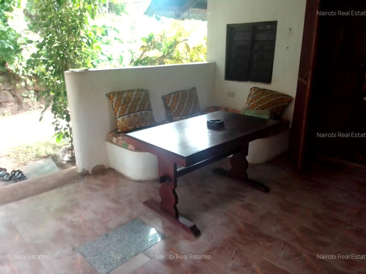 Serviced 1 Bed Apartment with En Suite in Diani - 6