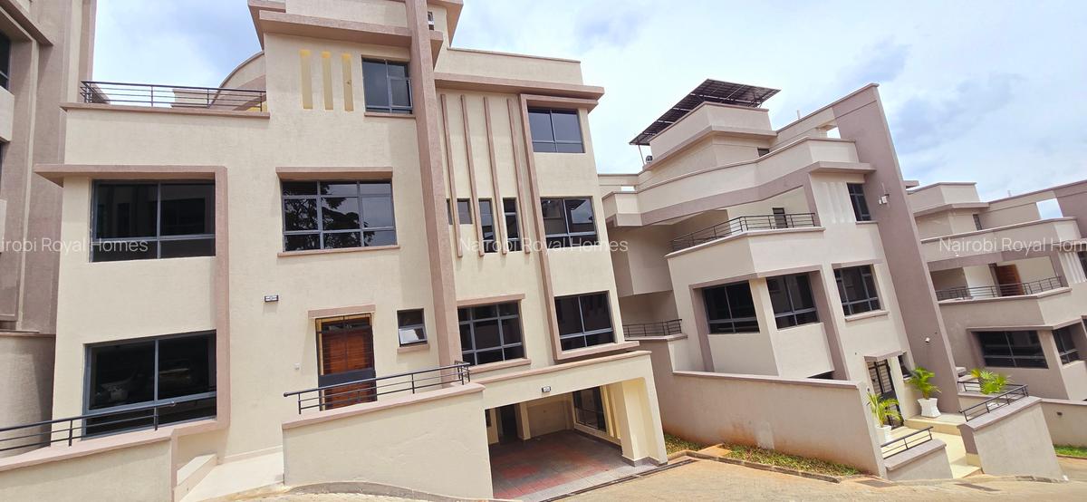 5 Bed Townhouse with En Suite at Lavington Green - 2