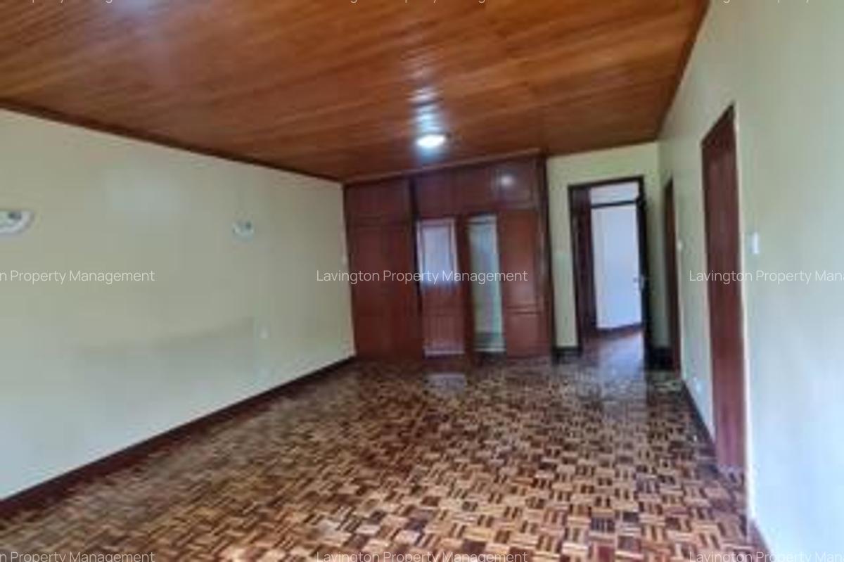 4 Bed Townhouse with En Suite at Lavington Green - 8