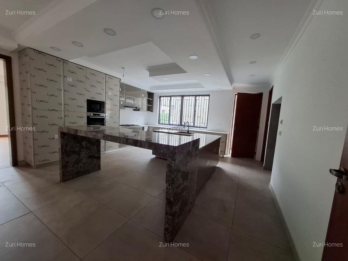 6 Bed Townhouse with En Suite in Lavington - 8