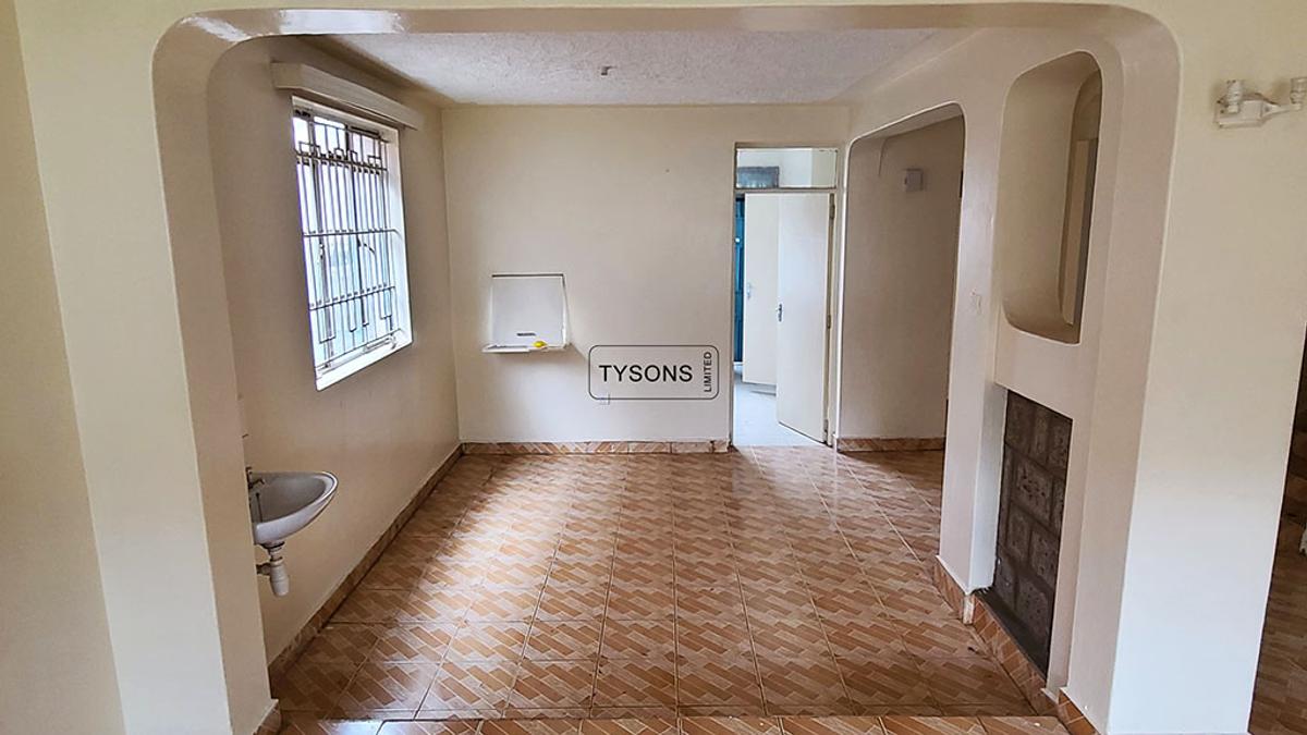 5 Bed House with En Suite in Kangemi - 3