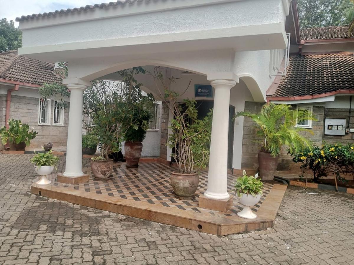 5 Bed House with En Suite in Gigiri - 16