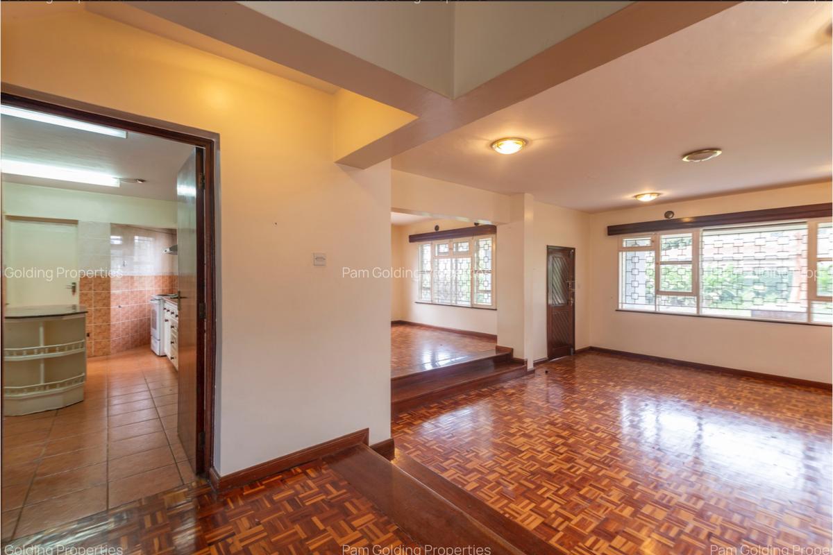 4 Bed House with En Suite in Runda - 4