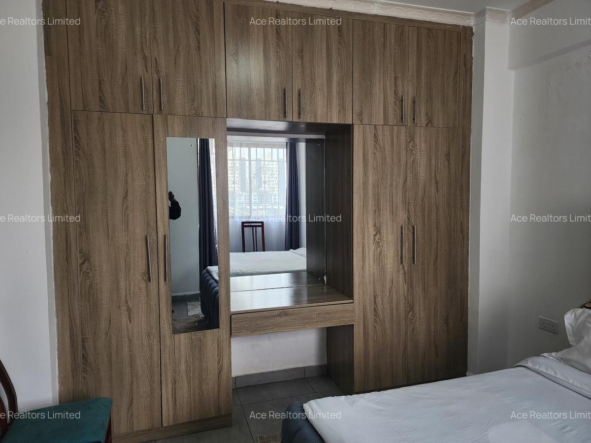 4 Bed Apartment with En Suite at 2Nd Parklands Avenue - 10