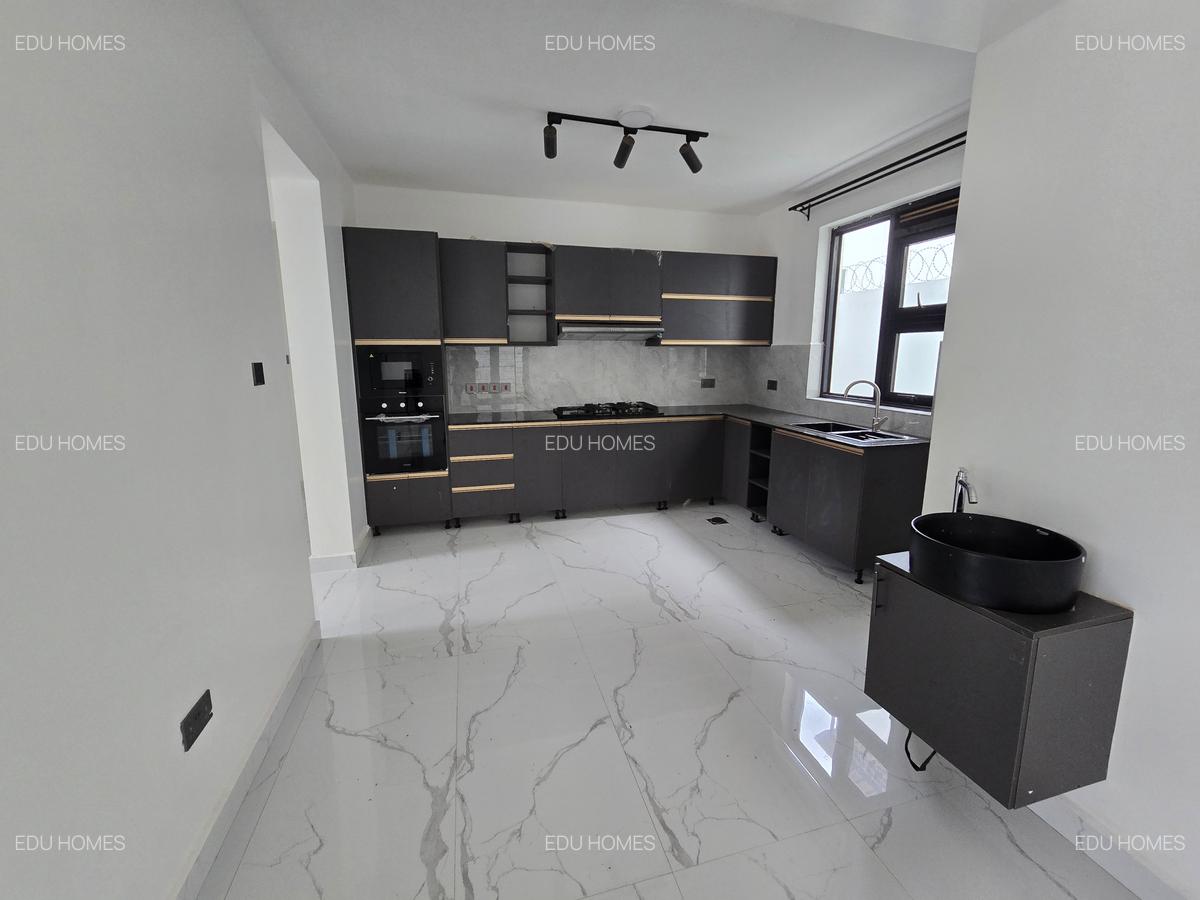 5 Bed House with En Suite at Thikaroad - 4