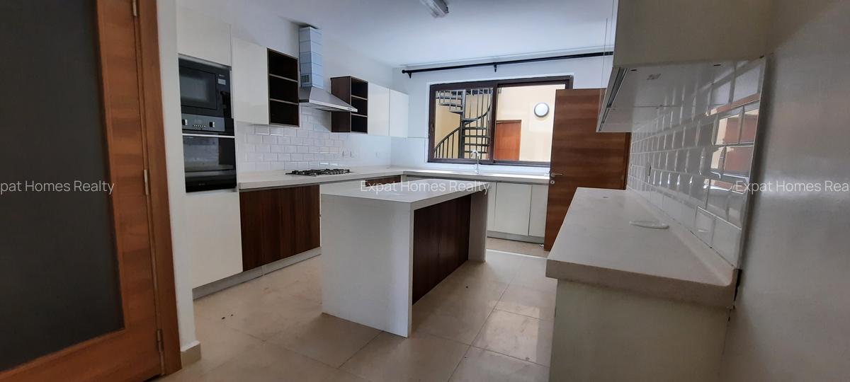 5 Bed Villa with En Suite in Lavington - 5