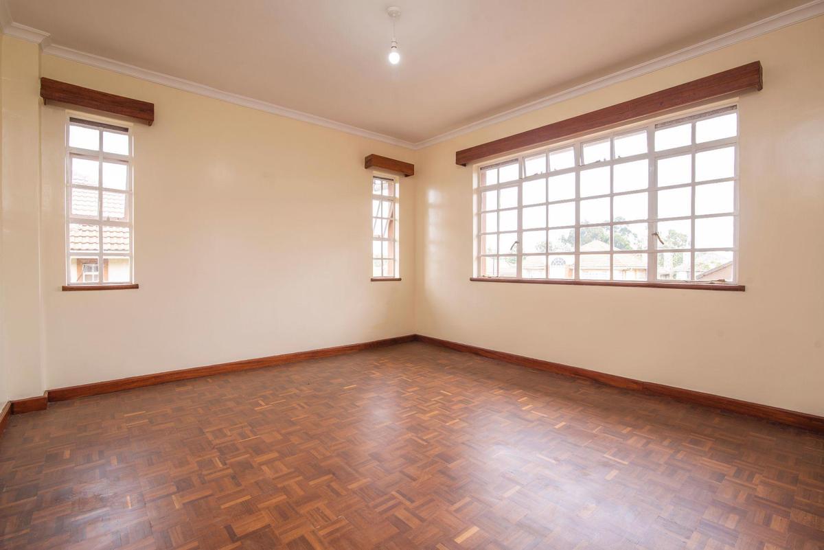 4 Bed Townhouse with Garden in Kiambu Road - 5