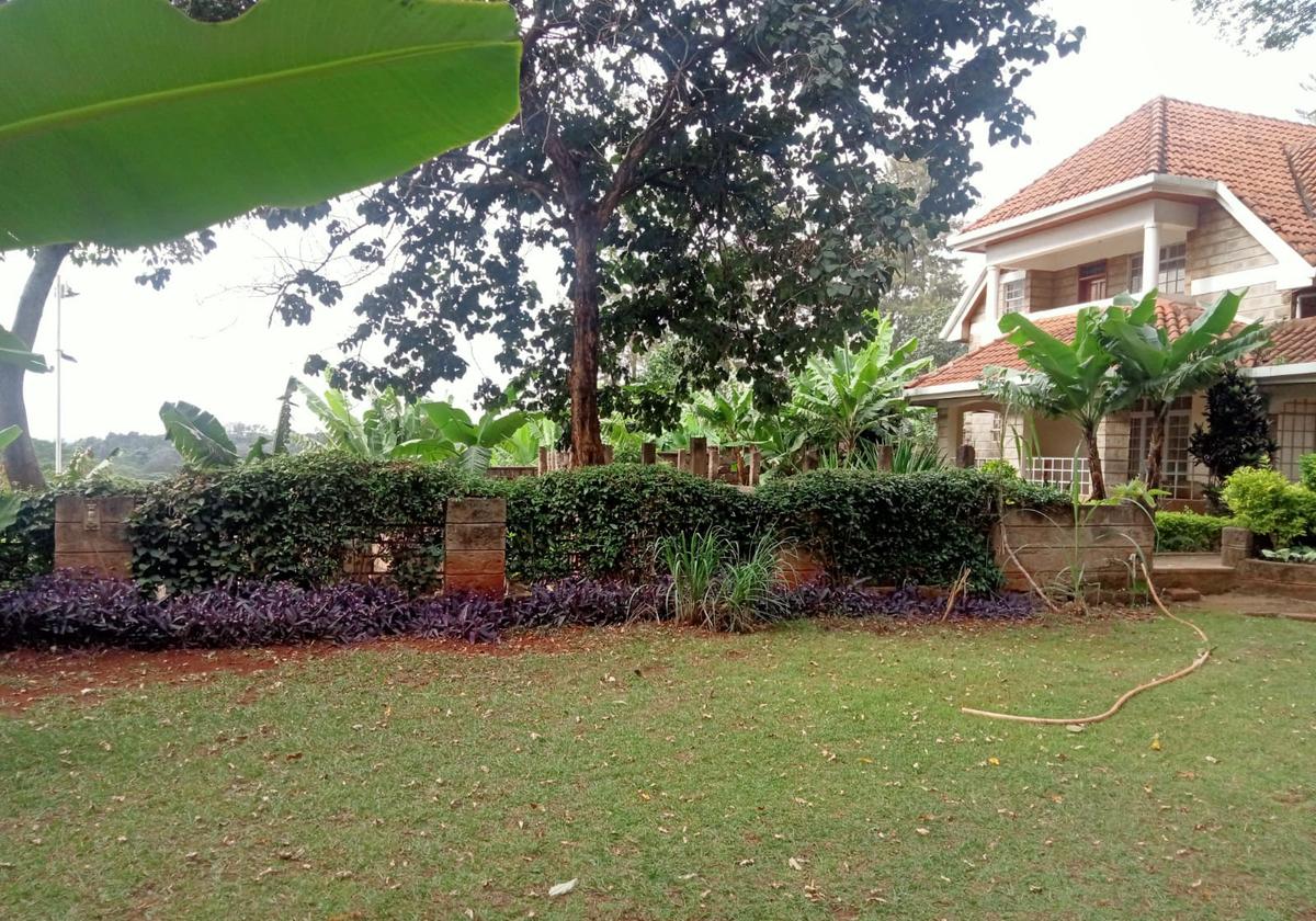 6 Bed House with En Suite in Muthaiga - 2