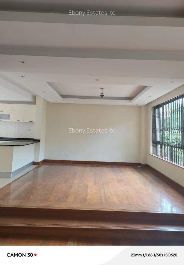 5 Bed Townhouse with En Suite in Lavington - 11