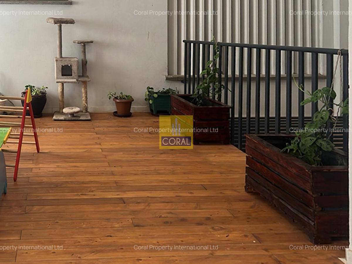 3 Bed Apartment in Brookside - 14