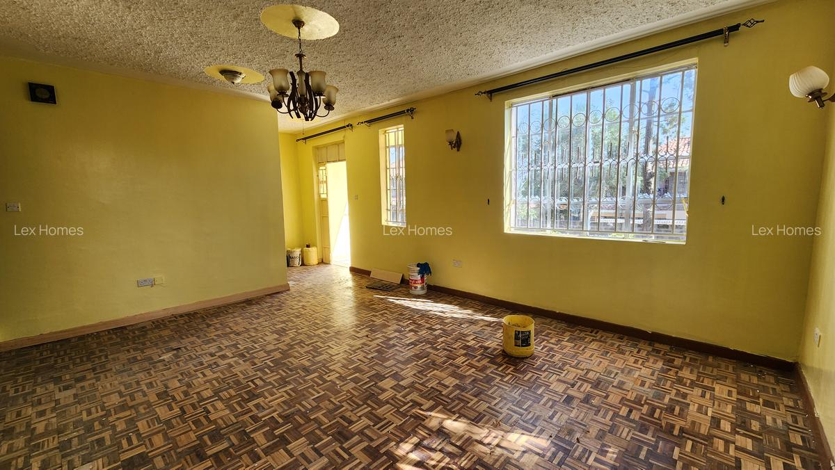 4 Bed House with En Suite at Rimpa Road - 4