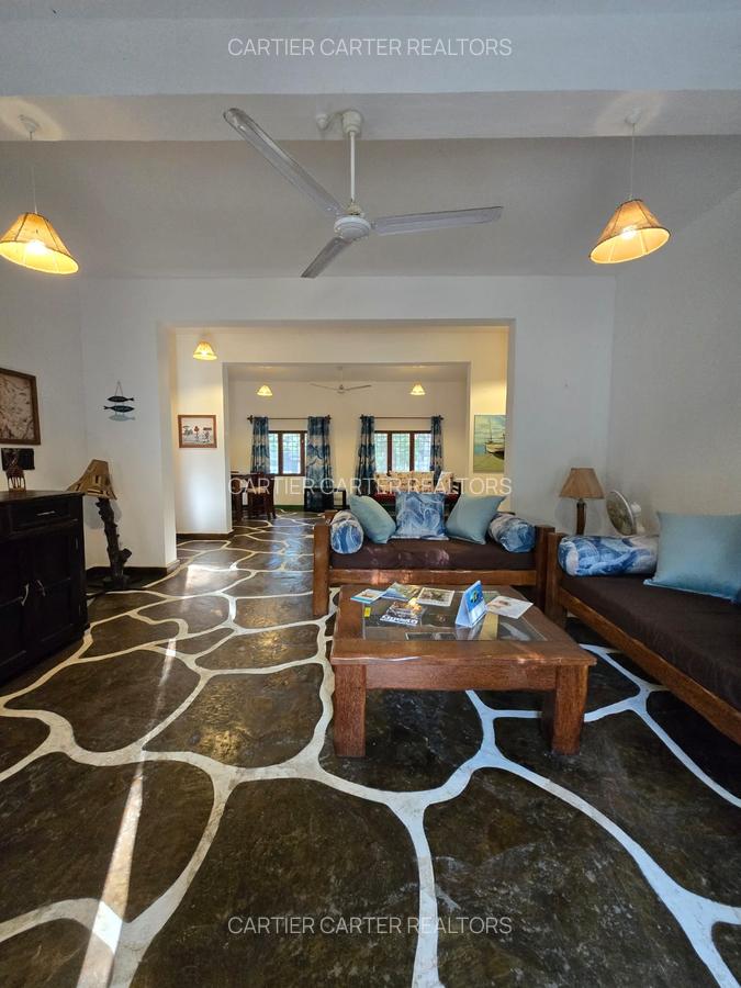 4 Bed Villa with En Suite in Watamu - 6