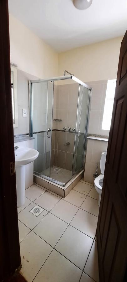 5 Bed Townhouse with En Suite in Lavington - 15