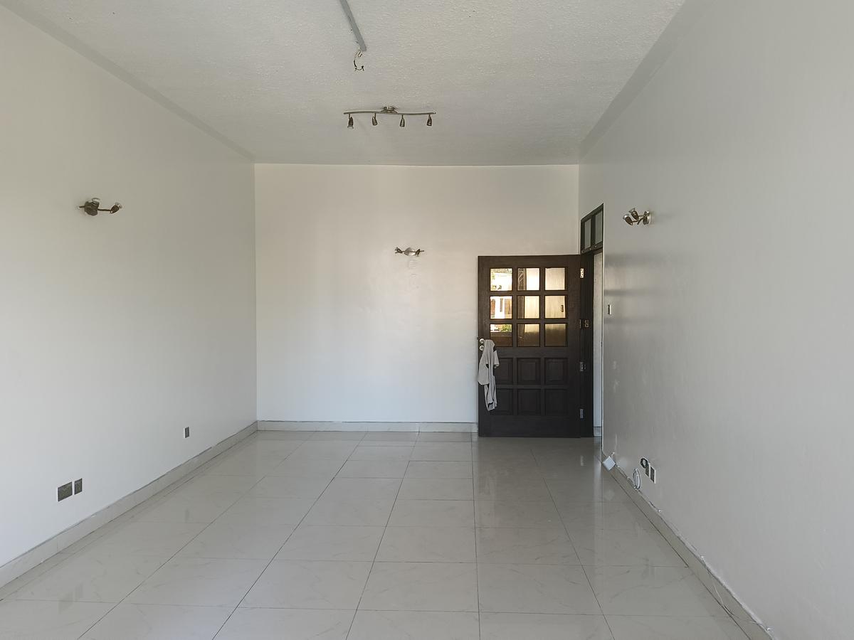 Serviced 2 Bed Apartment with En Suite at Mount Kenya Road - 8