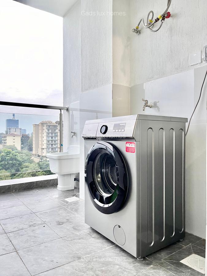 Serviced 2 Bed Apartment with En Suite at Riverside - 16