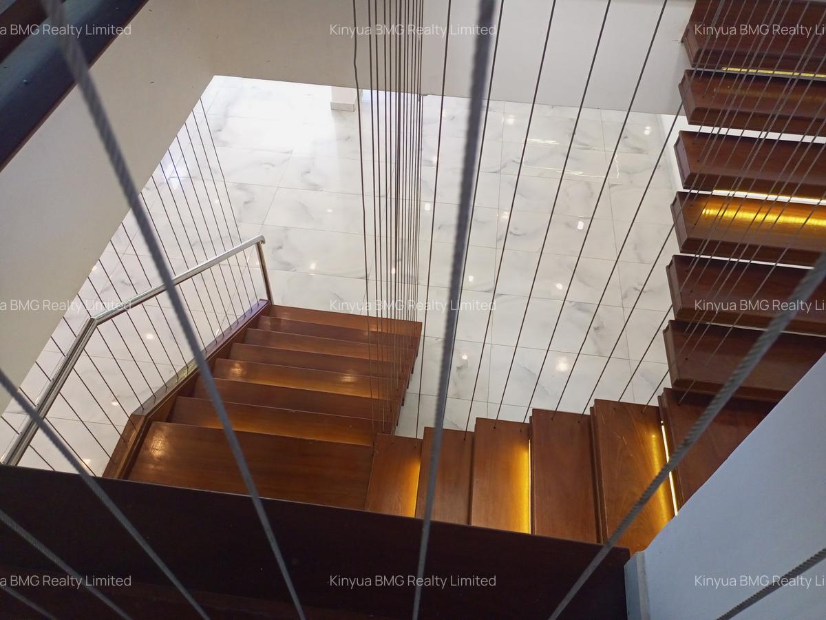 5 Bed Villa with En Suite in Nyali Area - 4