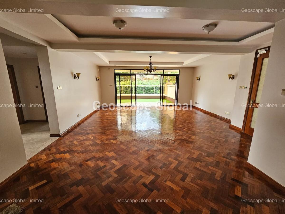 4 Bed Apartment with En Suite in Riverside - 2