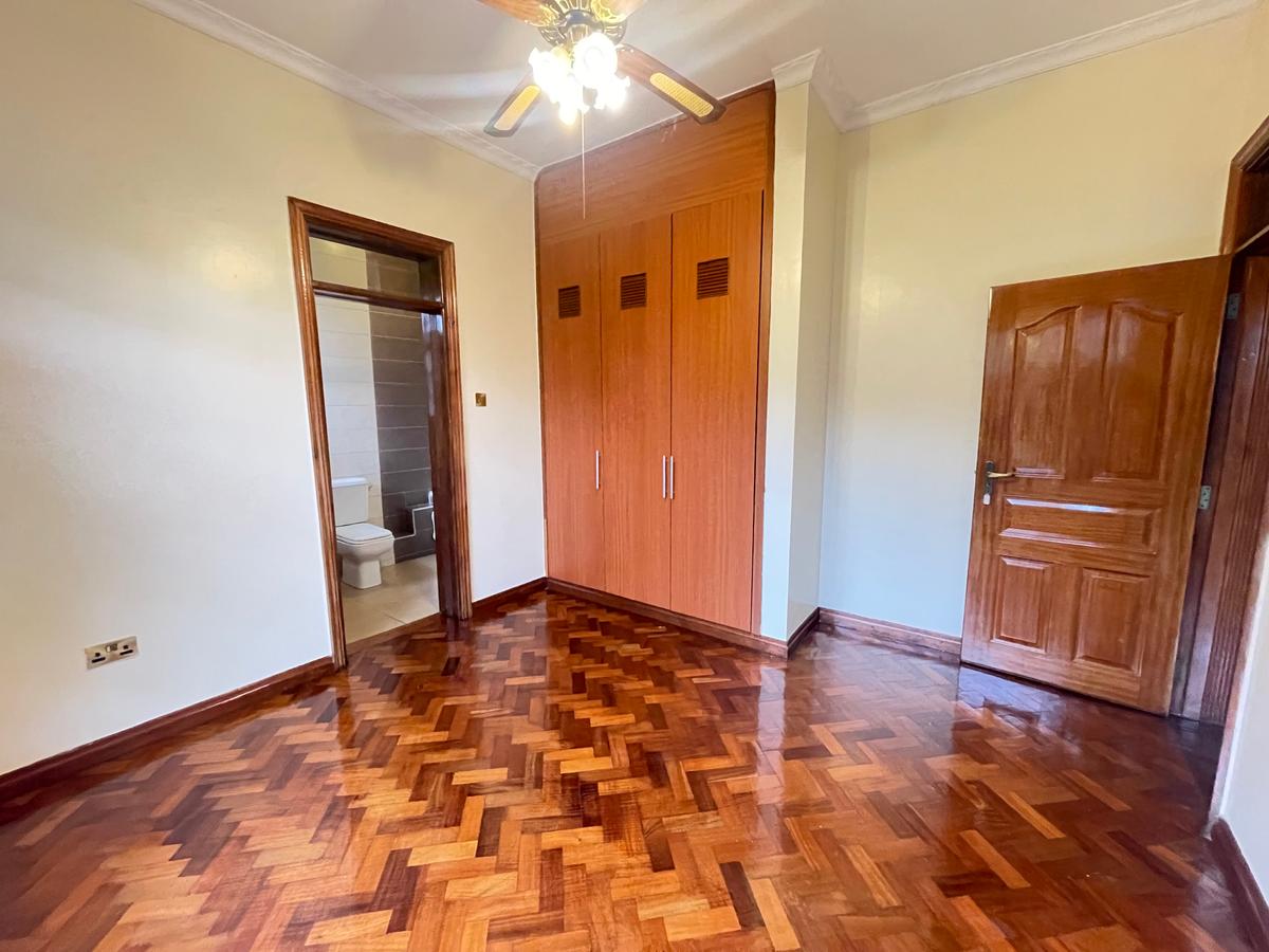 4 Bed Townhouse with En Suite in Kiambu Road - 14