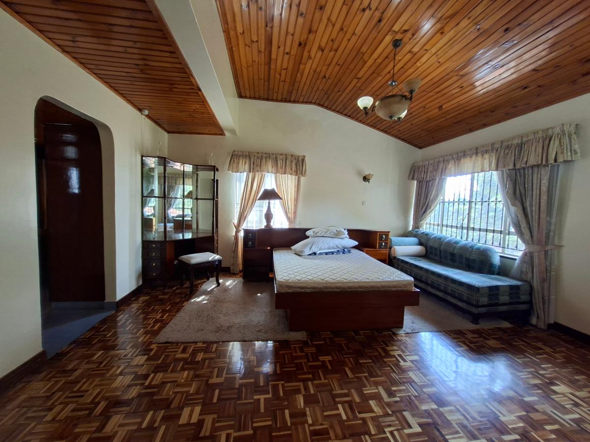 4 Bed House with En Suite at Off Un Avenue - 10