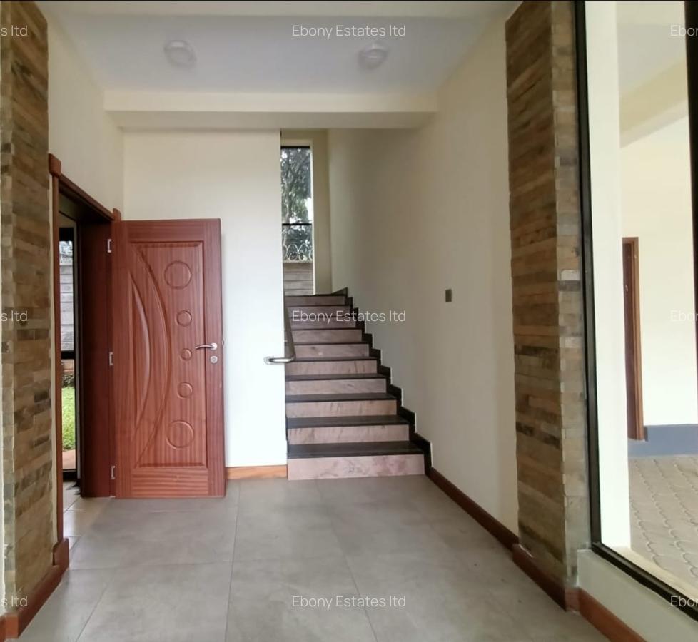 5 Bed Townhouse with En Suite in Lavington - 6