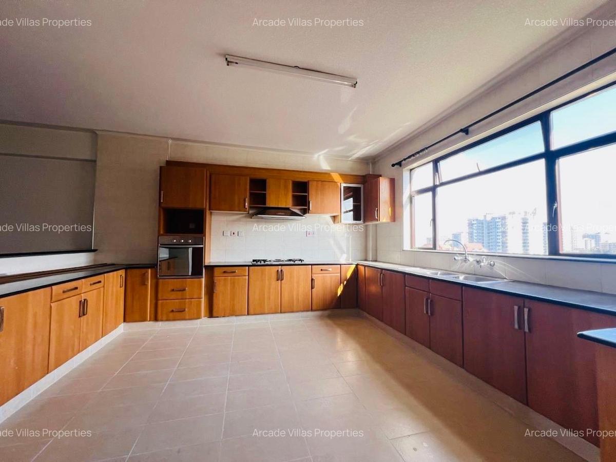 3 Bed Apartment with En Suite in Kilimani - 5