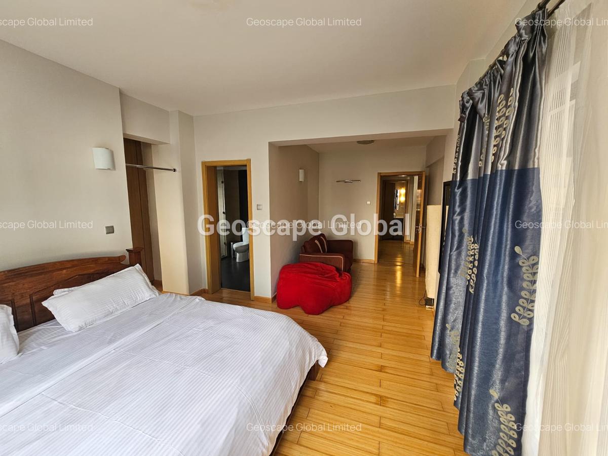 Furnished 2 Bed Apartment with En Suite in Spring Valley - 2