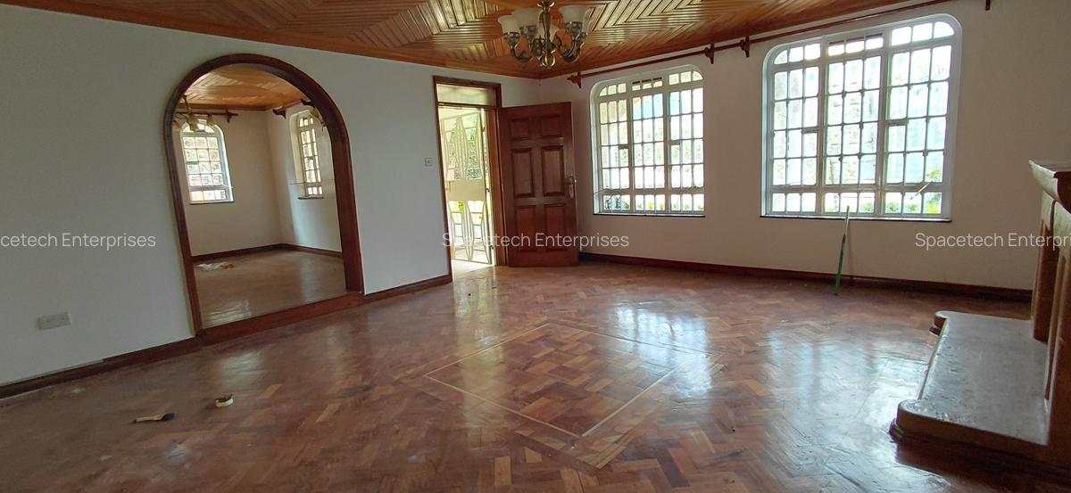 5 Bed House with En Suite in Nyari - 6