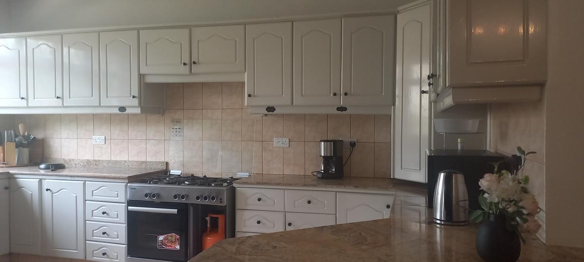 3 Bed Apartment with En Suite in Westlands Area - 5