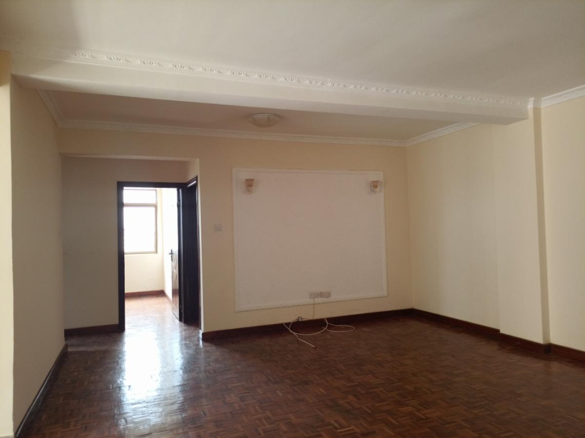 3 Bed Apartment with En Suite at Kilimani Estate Nairobi - 2