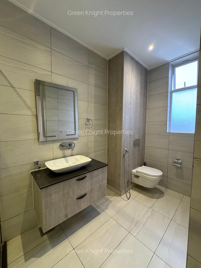 Serviced 2 Bed Apartment with En Suite in Westlands Area - 10