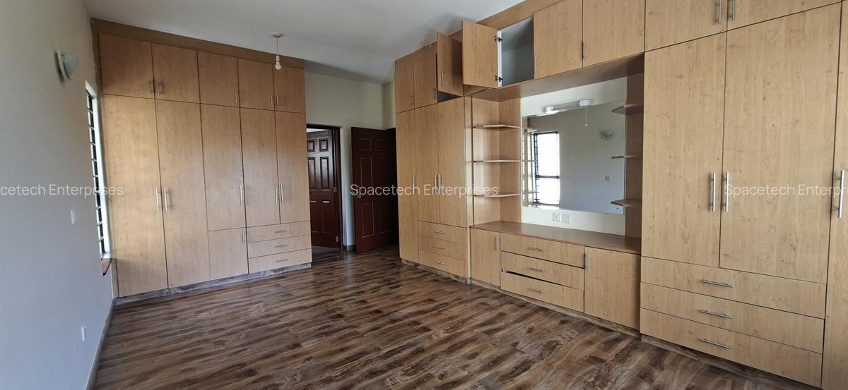 3 Bed Apartment with En Suite in Westlands Area - 8