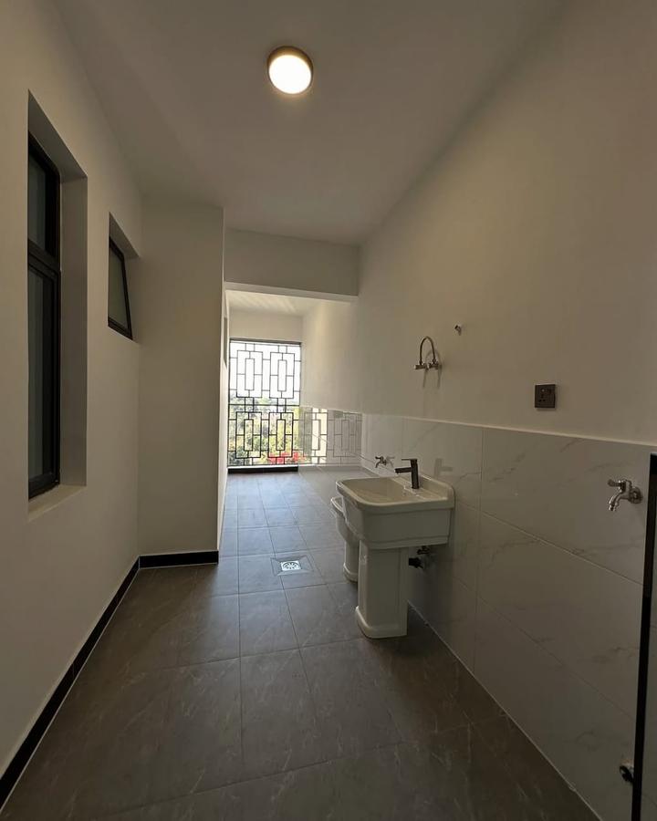 4 Bed Apartment with En Suite in Kileleshwa - 2