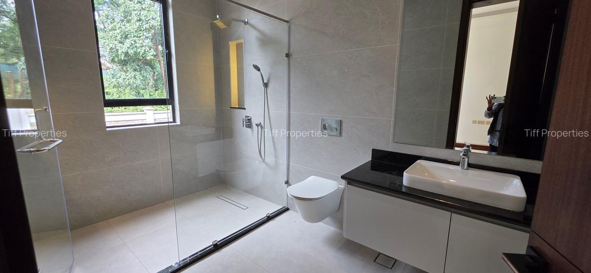 5 Bed Townhouse in Kitisuru - 17