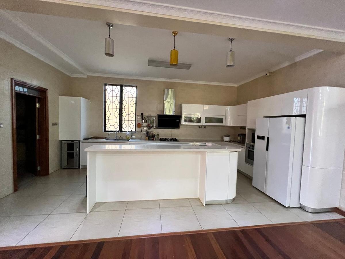 5 Bed House with Swimming Pool in Gigiri - 15