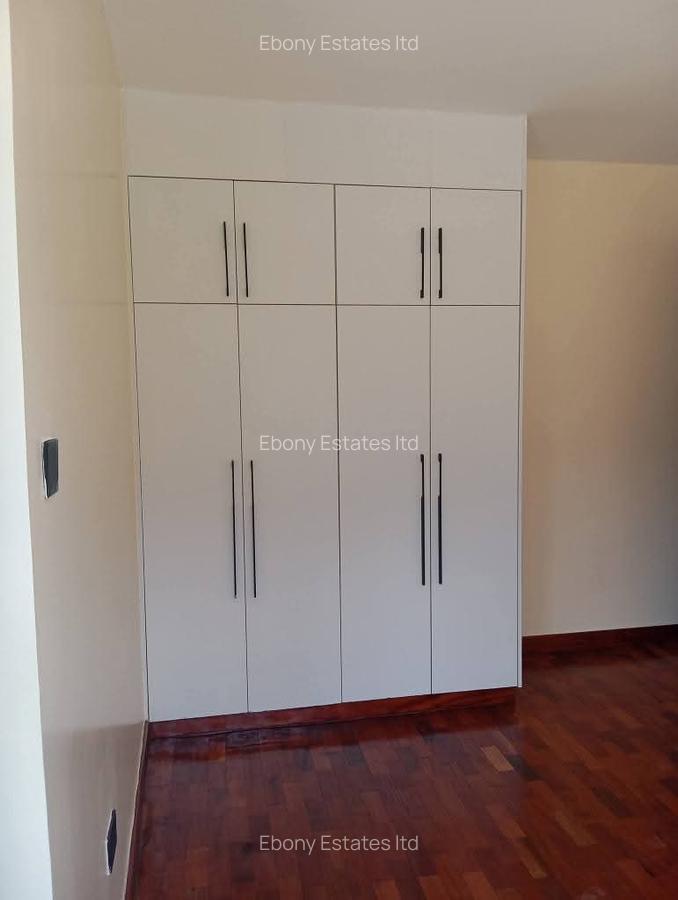 4 Bed Townhouse with En Suite in Karen - 5