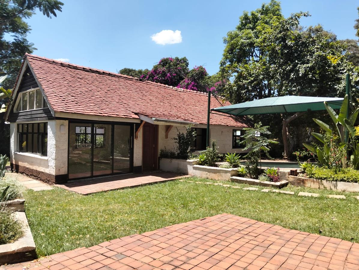 1 Bed House with En Suite at Karen - 10