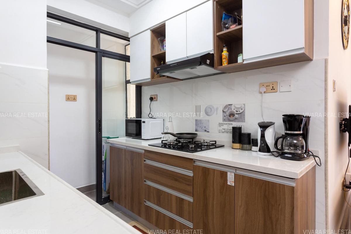 2 Bed Apartment with En Suite in Lavington - 6