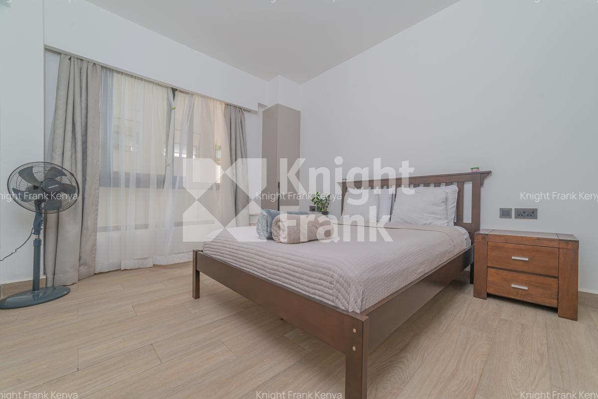 1 Bed Apartment with En Suite at Riverside Gardens - 2