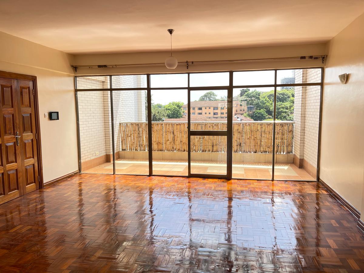 2 Bed Apartment with En Suite in Lavington - 4