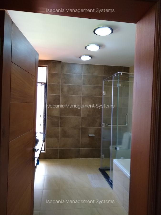 5 Bed House with En Suite at Glory Road - 13